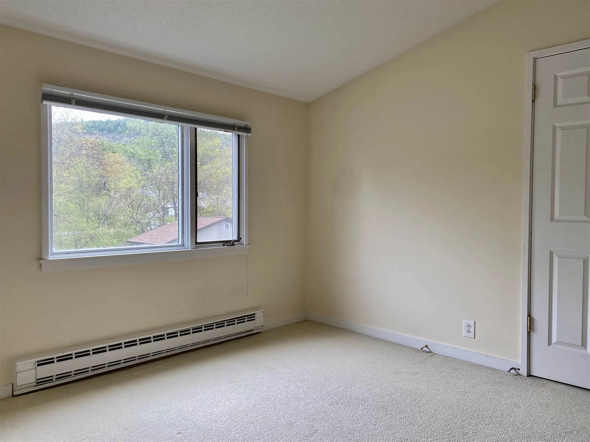 118 Brook Hollow Hanover NH 03755