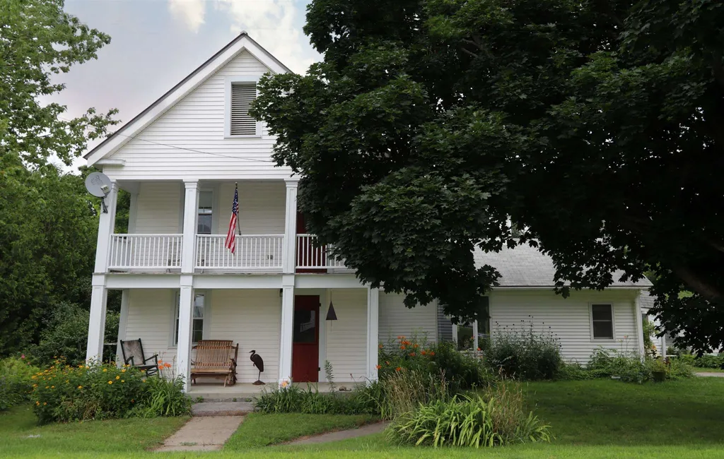 4689 Route 5 South Barnet VT 05050