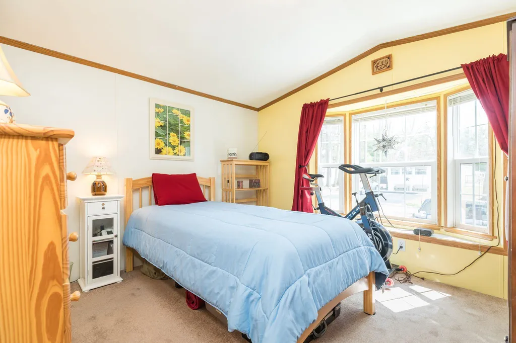 99 Colonial Village Somersworth NH 03878