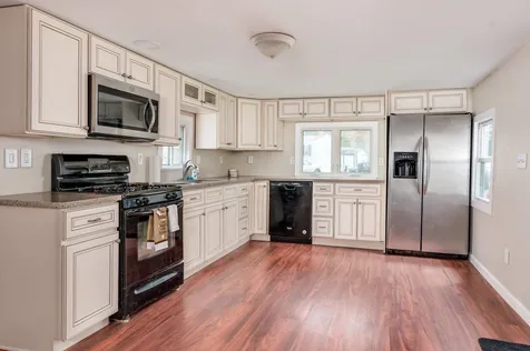6 Pecan Street Exeter NH 03833