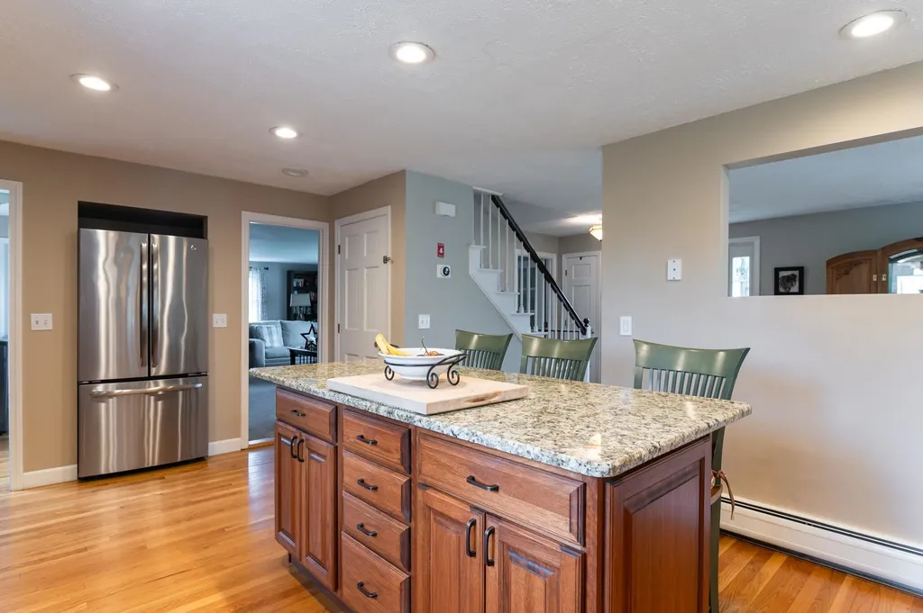 14 Shady Hill Road Nashua NH 03063