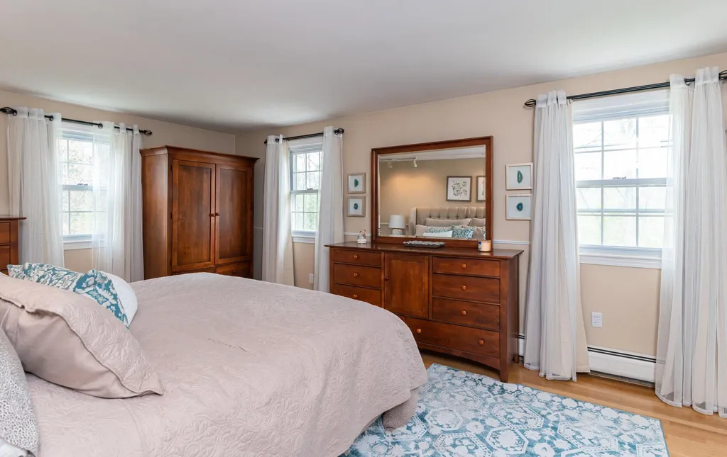 14 Shady Hill Road Nashua NH 03063