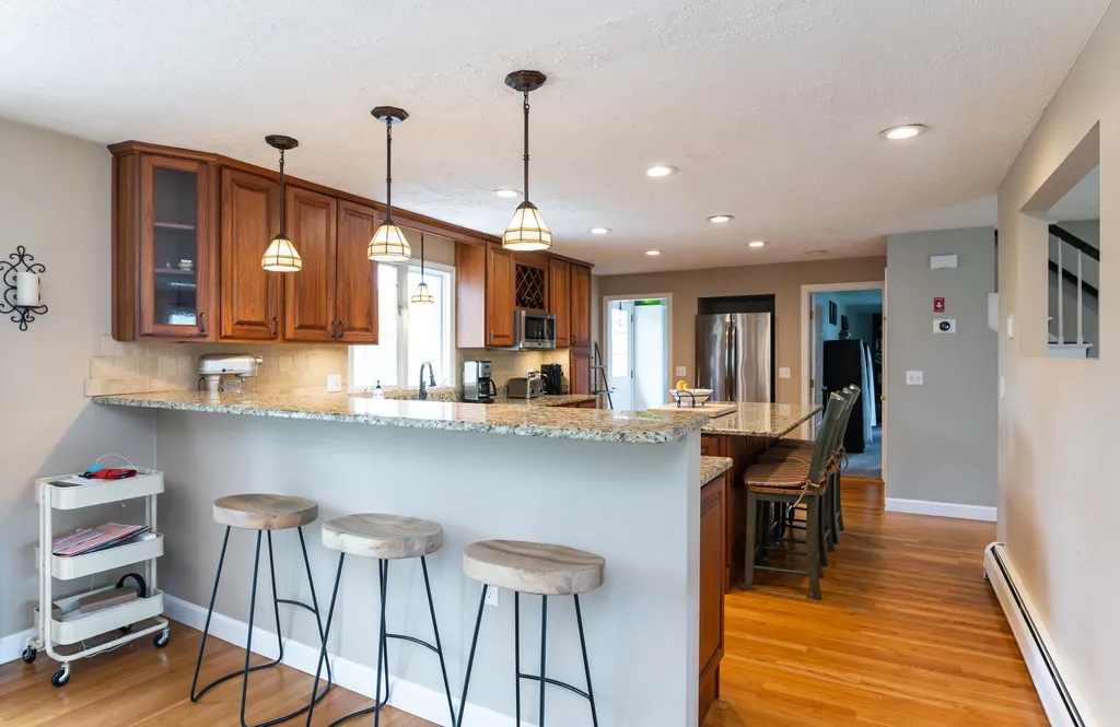 14 Shady Hill Road Nashua NH 03063