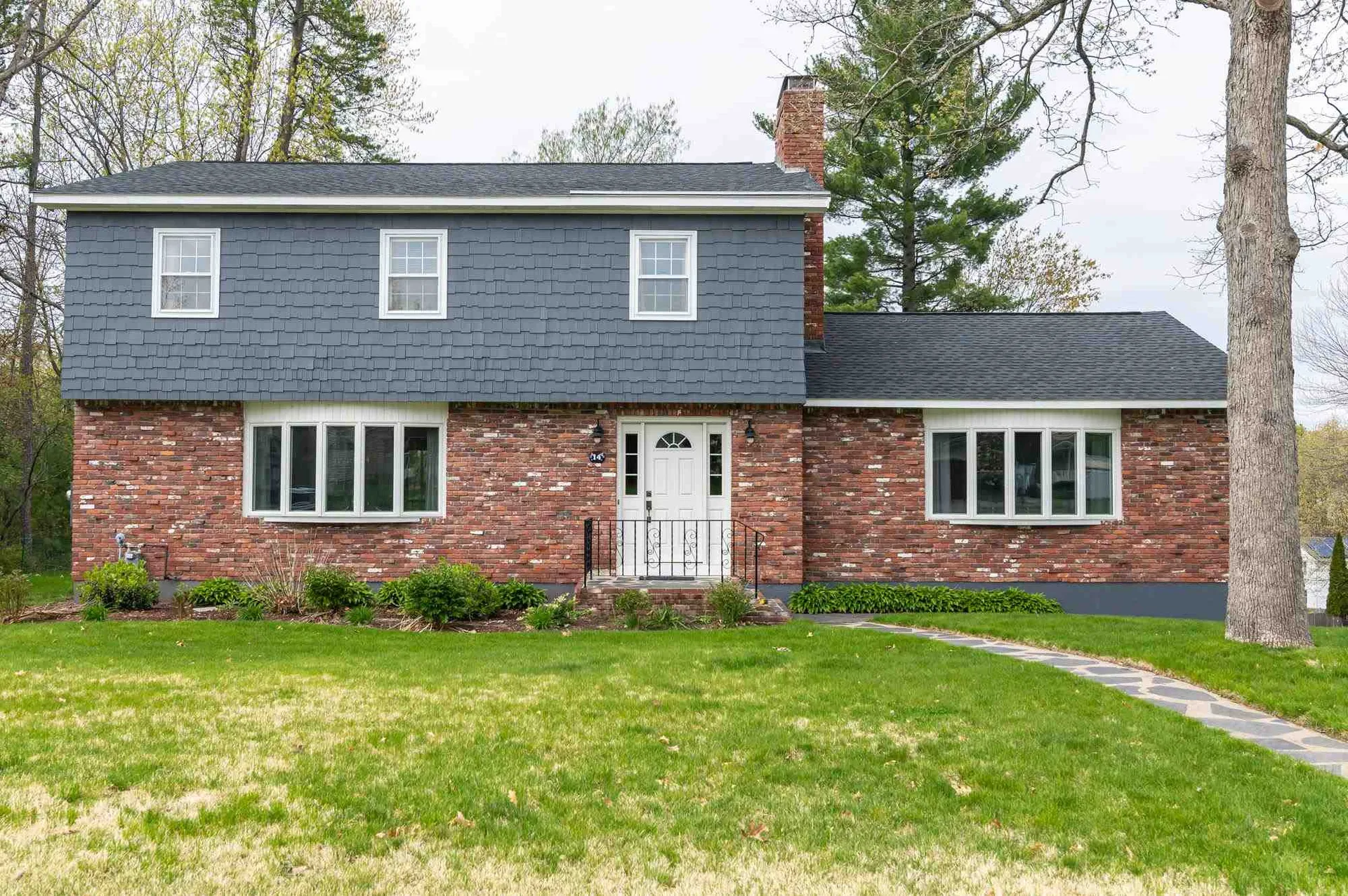 14 Shady Hill Road Nashua NH 03063