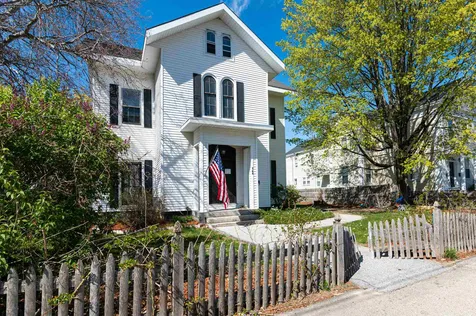 142 Lowell Street Manchester NH 03104