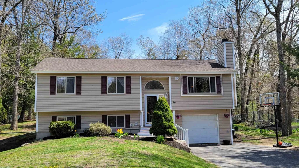 30 Sanborn Street Danville NH 03819
