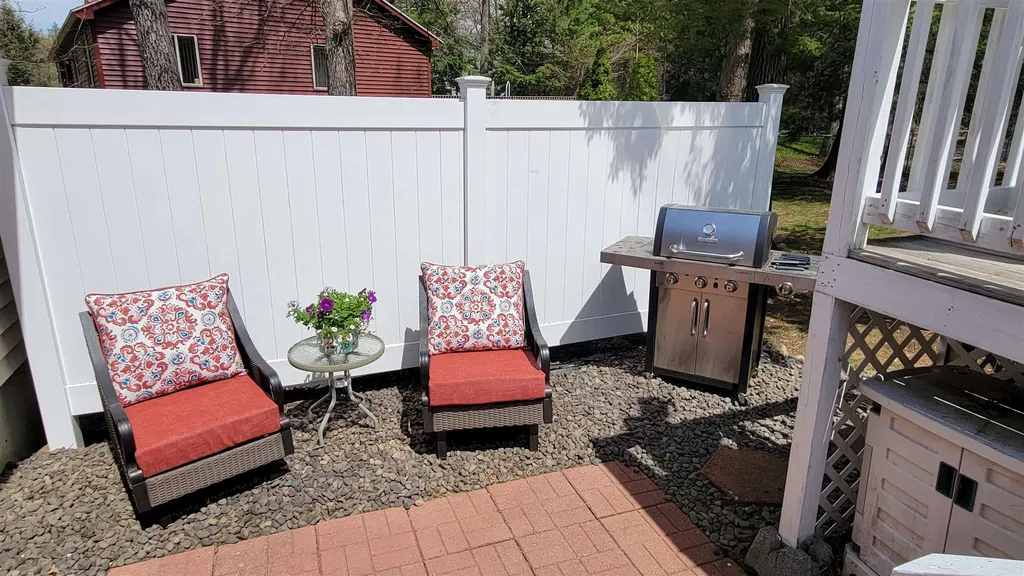 30 Sanborn Street Danville NH 03819