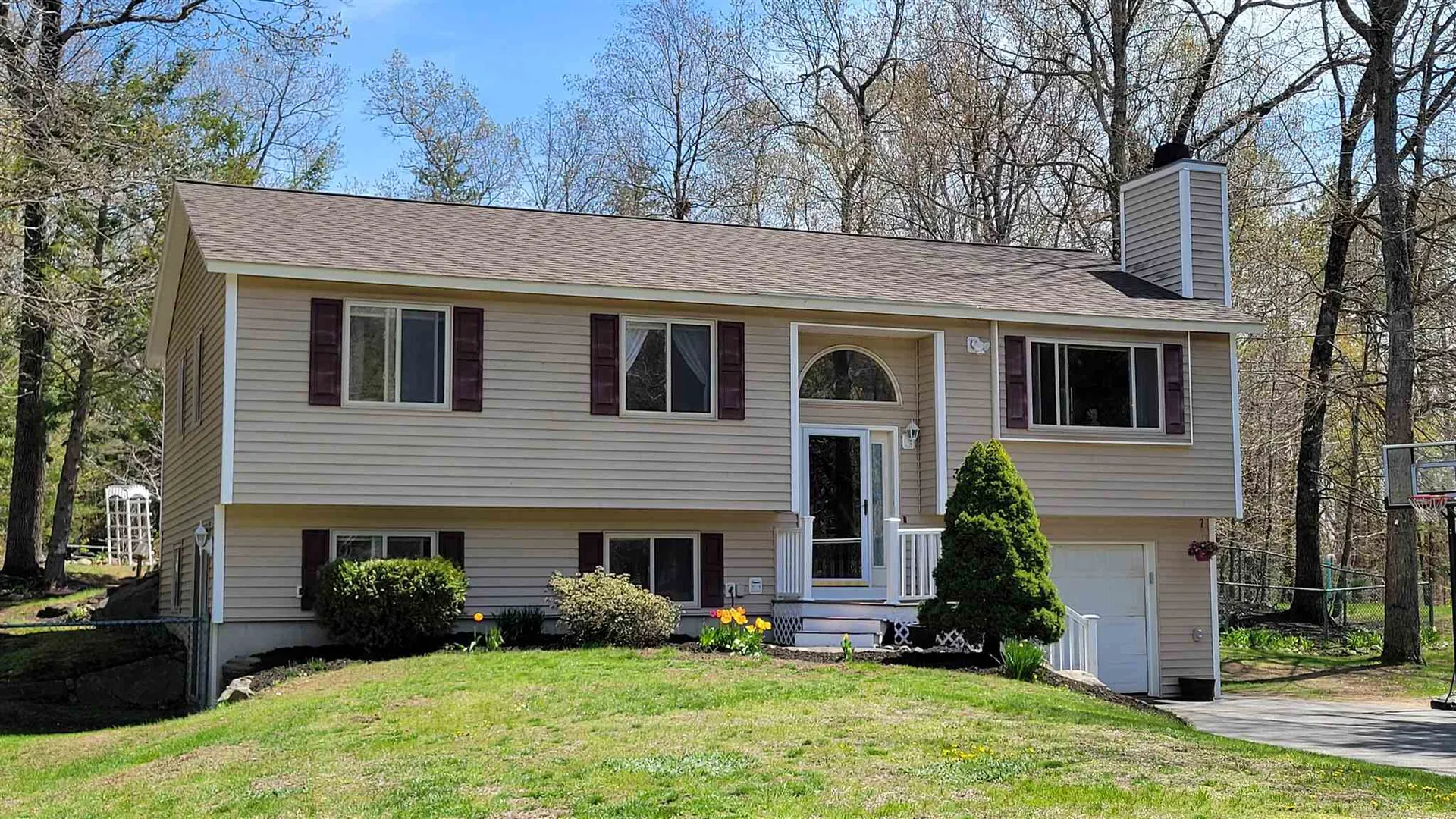 30 Sanborn Street Danville NH 03819