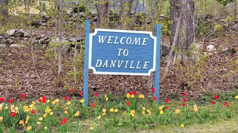 30 Sanborn Street Danville NH 03819
