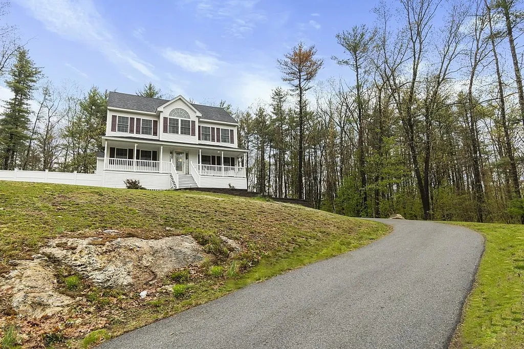 57 Rockrimmon Road Kingston NH 03848