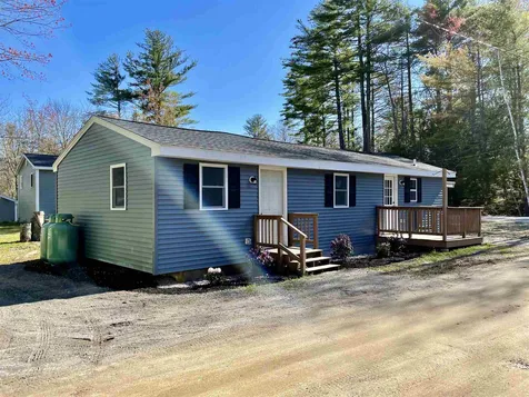 84 West Shore Drive Raymond NH 03077
