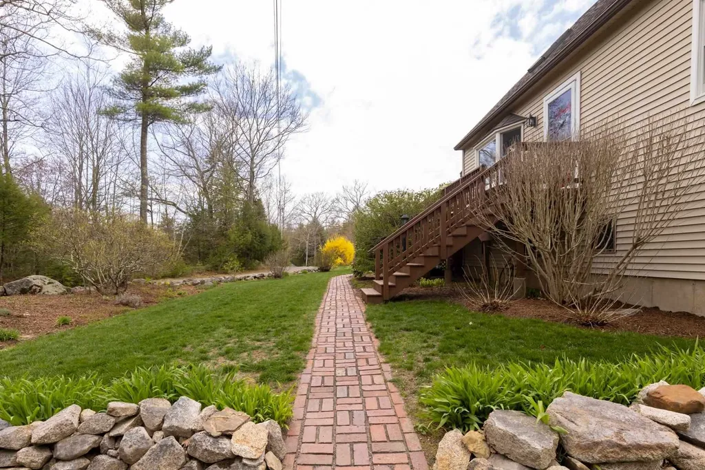 298 Bell Marsh Road York ME 03909