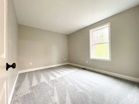 77 Jonathan Avenue Rochester NH 03839