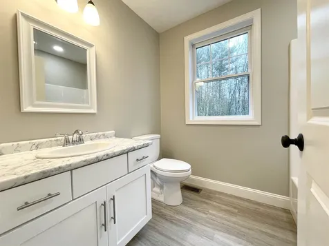 77 Jonathan Avenue Rochester NH 03839