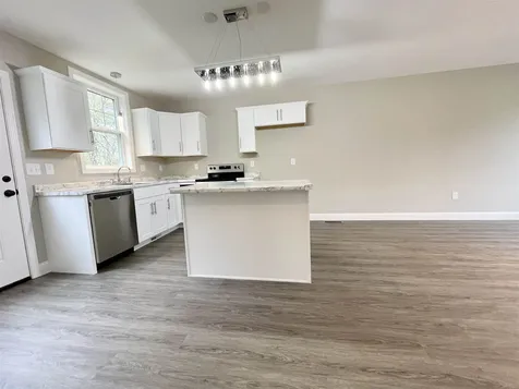 77 Jonathan Avenue Rochester NH 03839