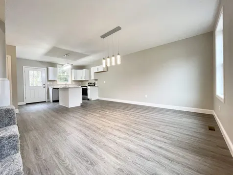 77 Jonathan Avenue Rochester NH 03839