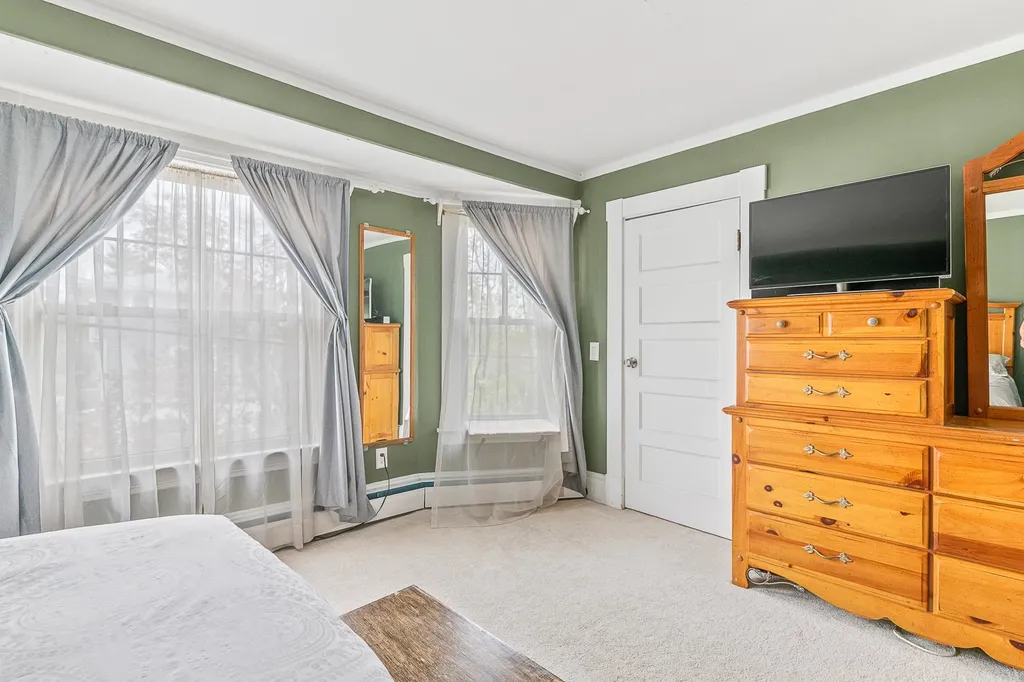 588 Hanover Street Manchester NH 03104