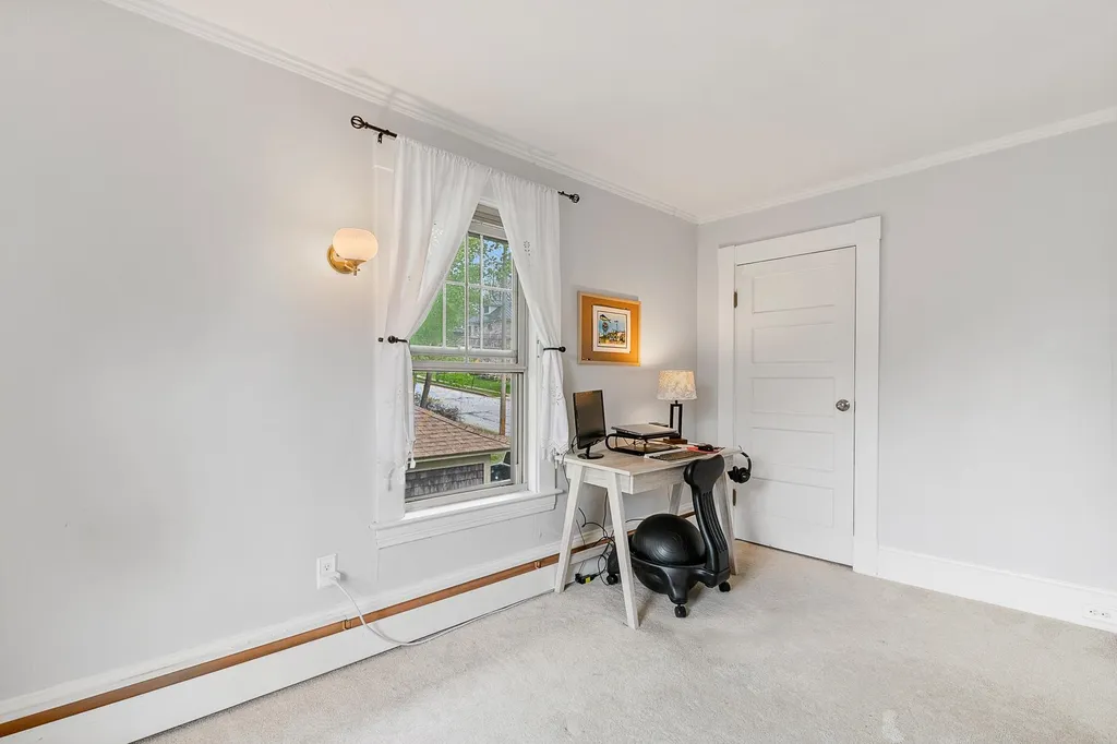 588 Hanover Street Manchester NH 03104