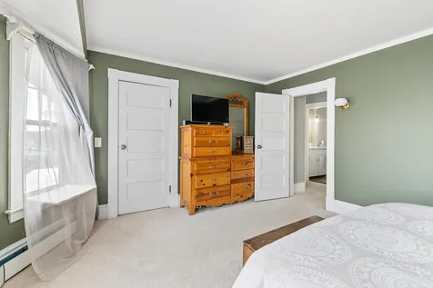 588 Hanover Street Manchester NH 03104