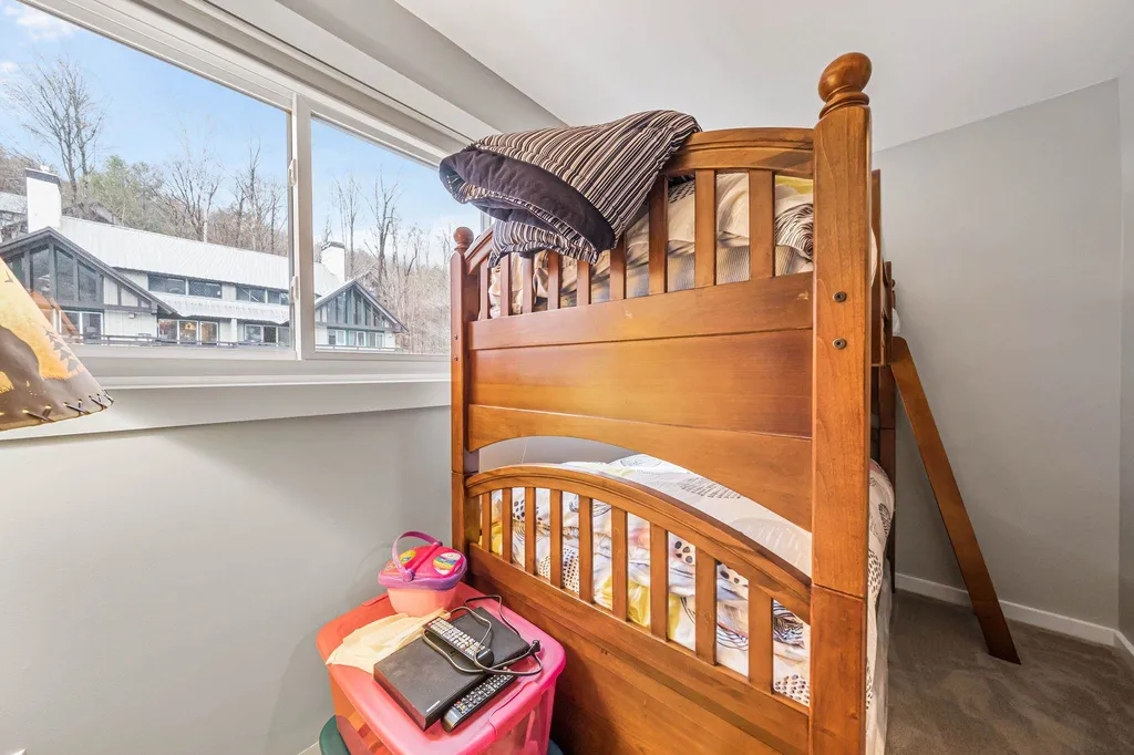 24 Bridgeview Road Lincoln NH 03251