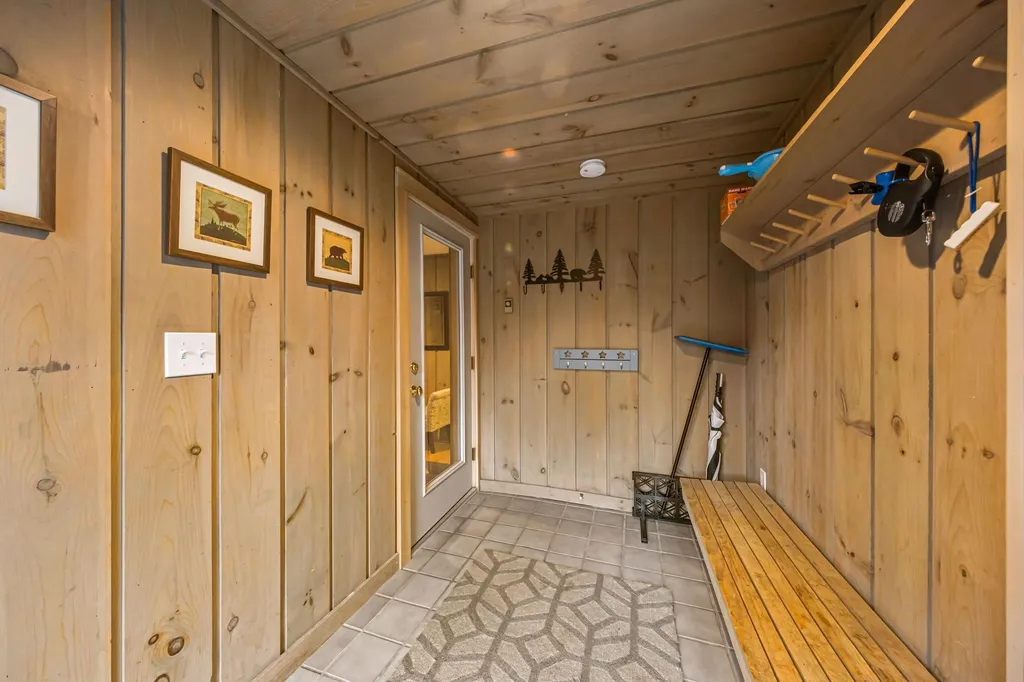 24 Bridgeview Road Lincoln NH 03251