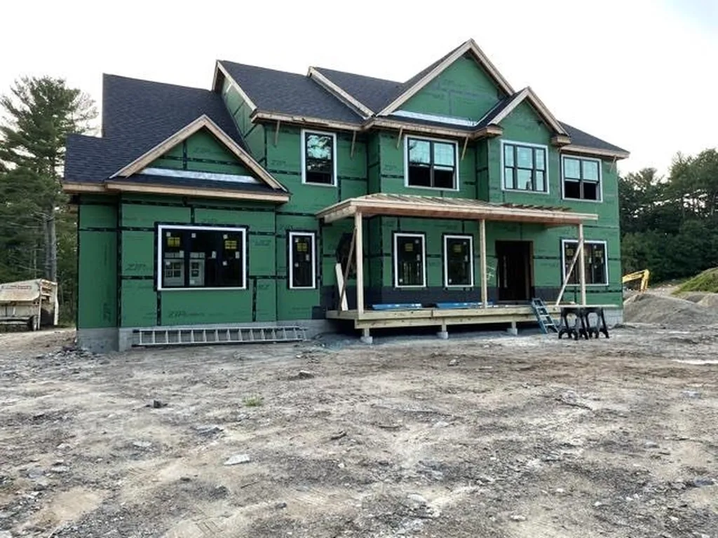 41 Flat Rock Road Windham NH 03087