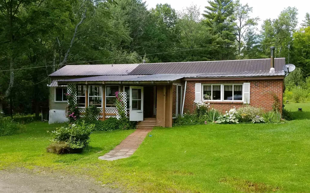 485 Height Of Land Road Grafton NH 03240