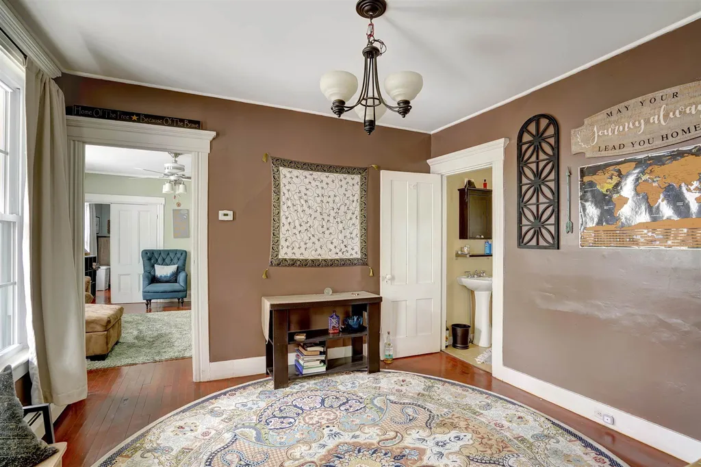 436 Merrimack Street Manchester NH 03103