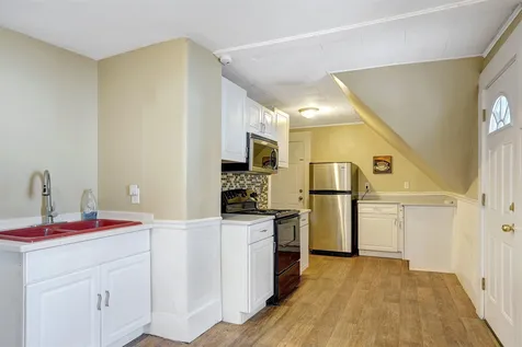 436 Merrimack Street Manchester NH 03103