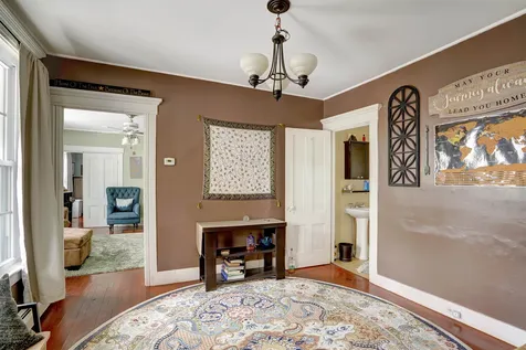 436 Merrimack Street Manchester NH 03103