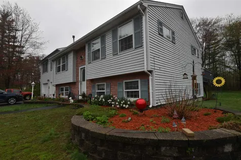 15 Janet Street Rochester NH 03867