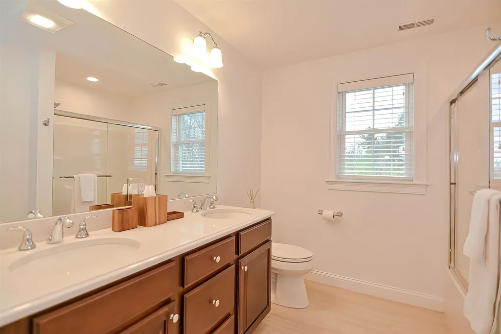 32 Stanwood Road Salem NH 03079