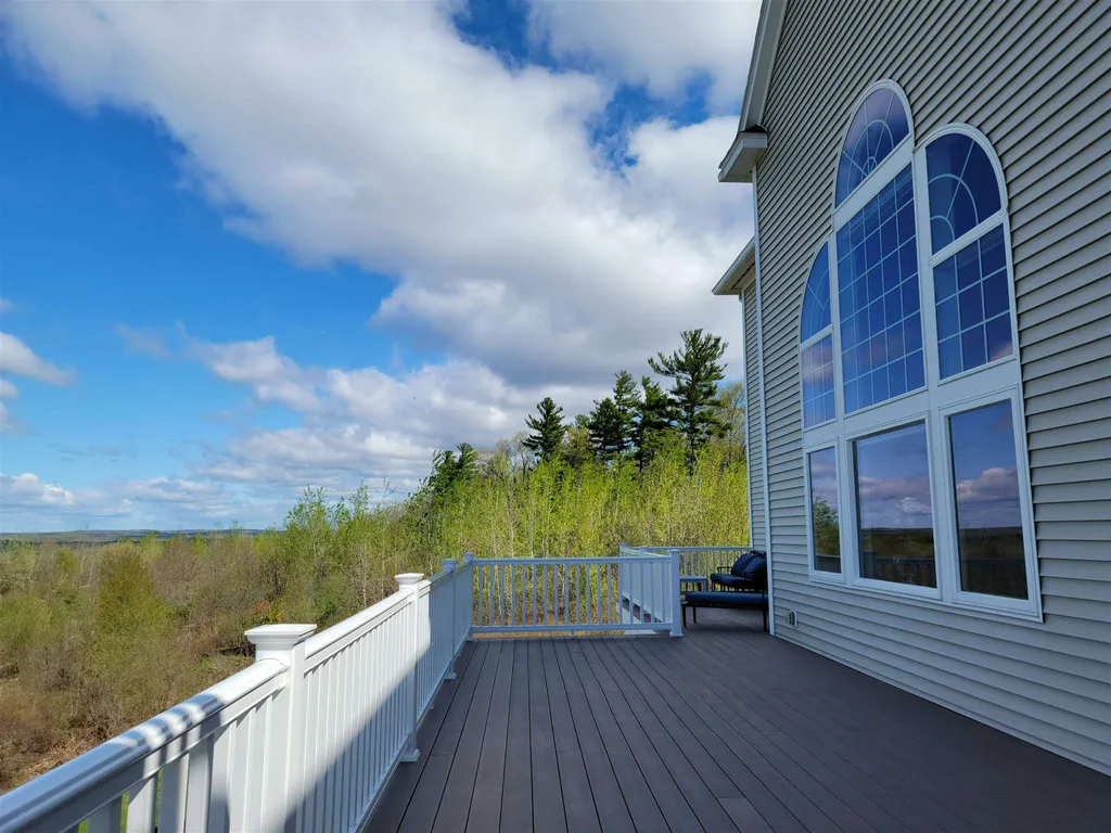 32 Stanwood Road Salem NH 03079