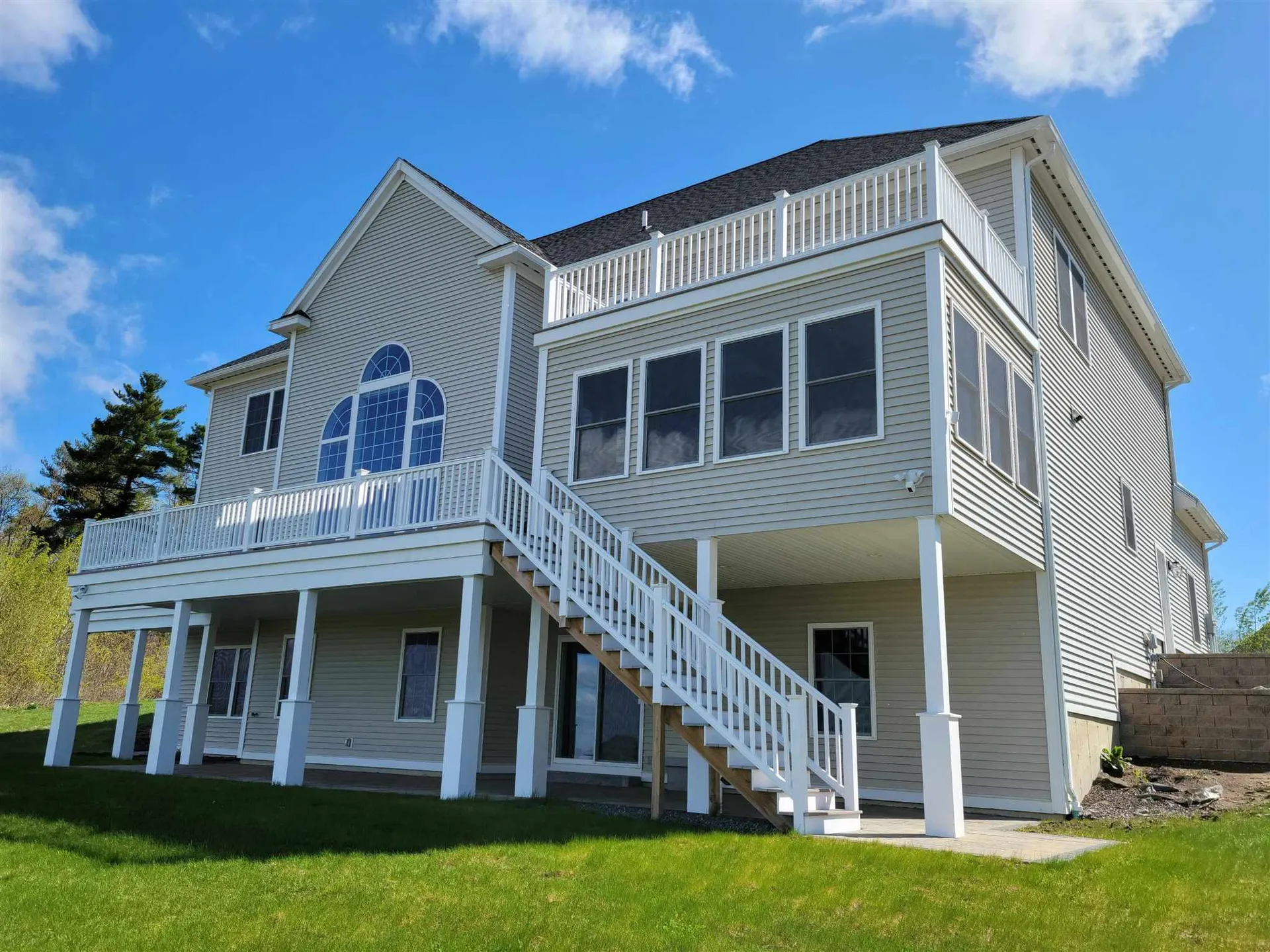 32 Stanwood Road Salem NH 03079