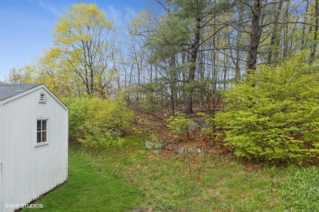260 Island Pond Road Manchester NH 03109