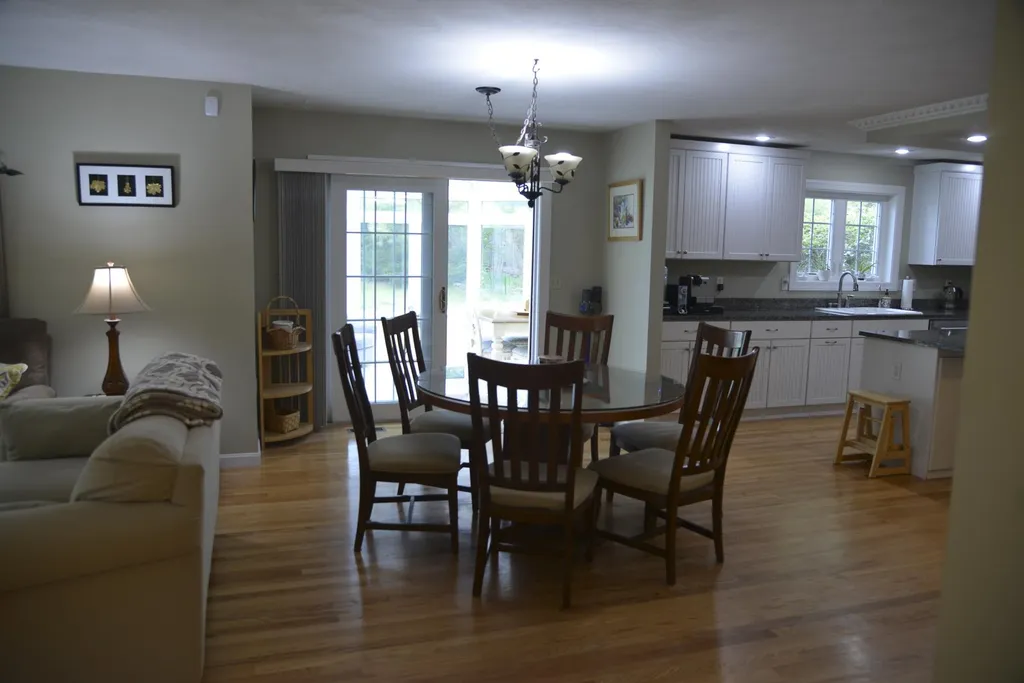 3 Hillcrest Drive Hampton Falls NH 03844