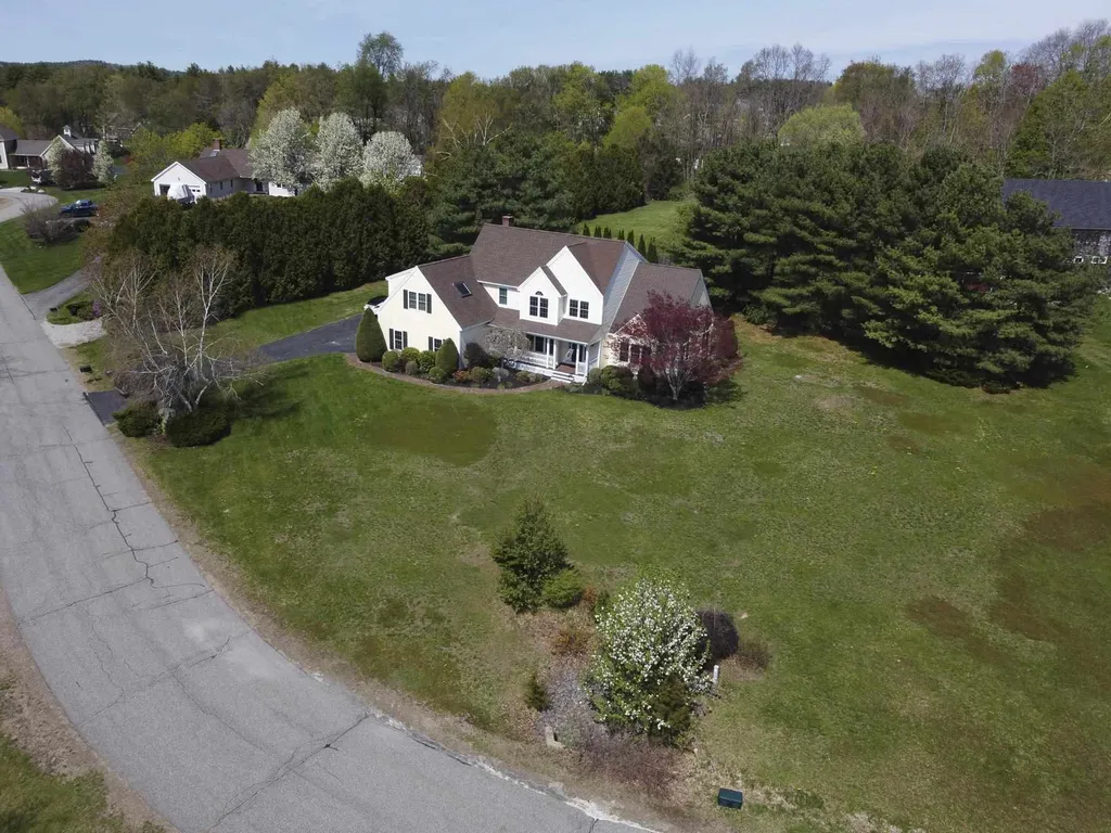3 Hillcrest Drive Hampton Falls NH 03844