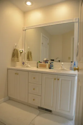 3 Hillcrest Drive Hampton Falls NH 03844