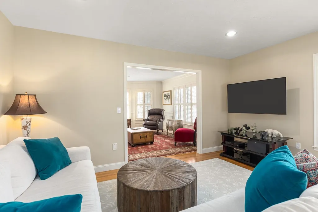 6 Dearborn Brook Circle Exeter NH 03833