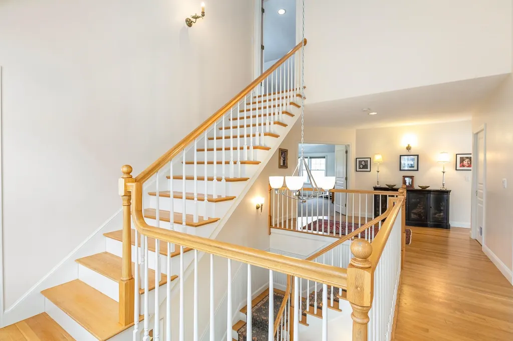 6 Dearborn Brook Circle Exeter NH 03833