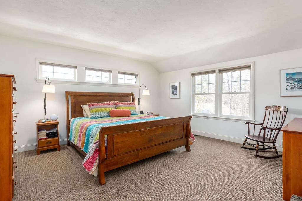 6 Dearborn Brook Circle Exeter NH 03833