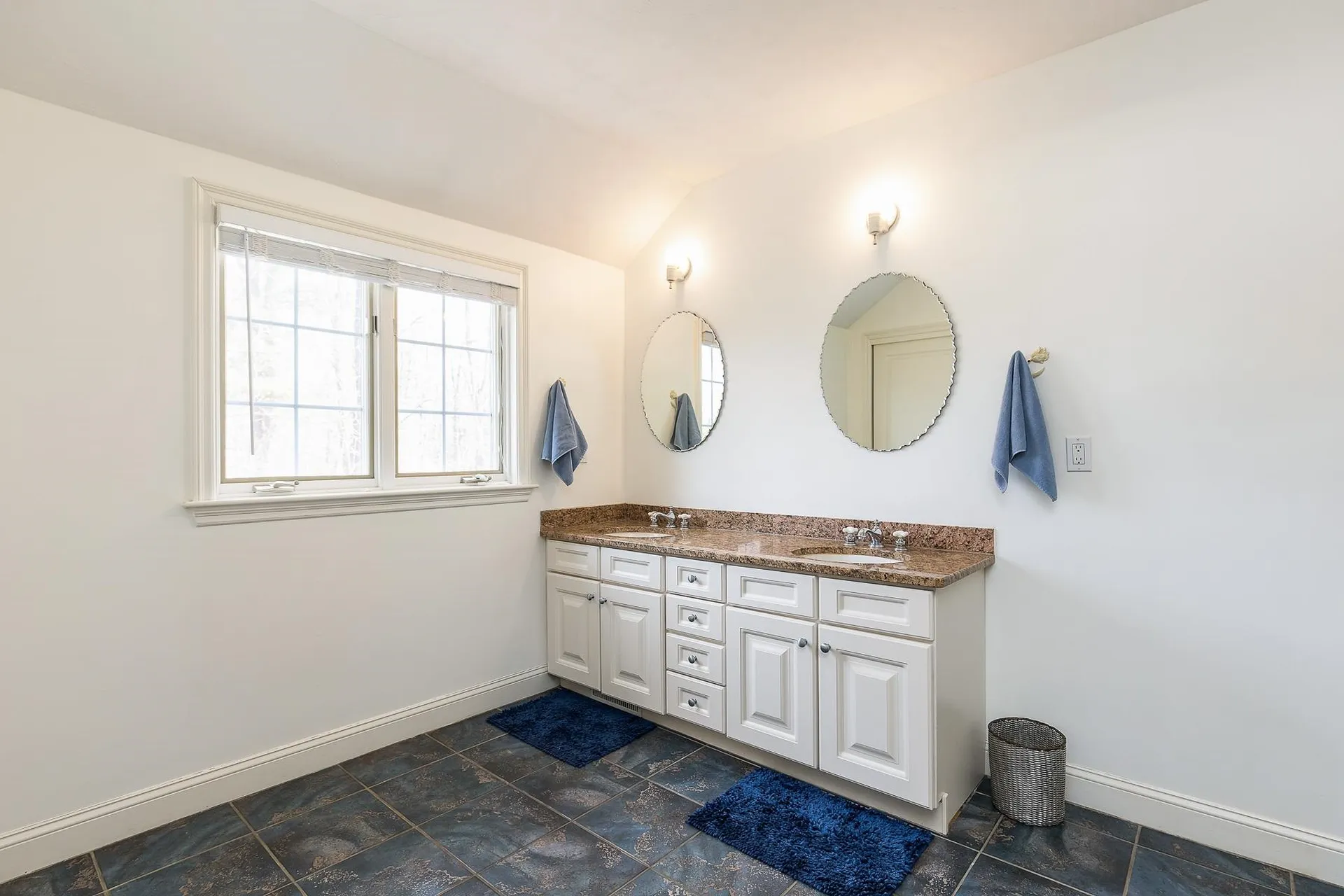 6 Dearborn Brook Circle Exeter NH 03833