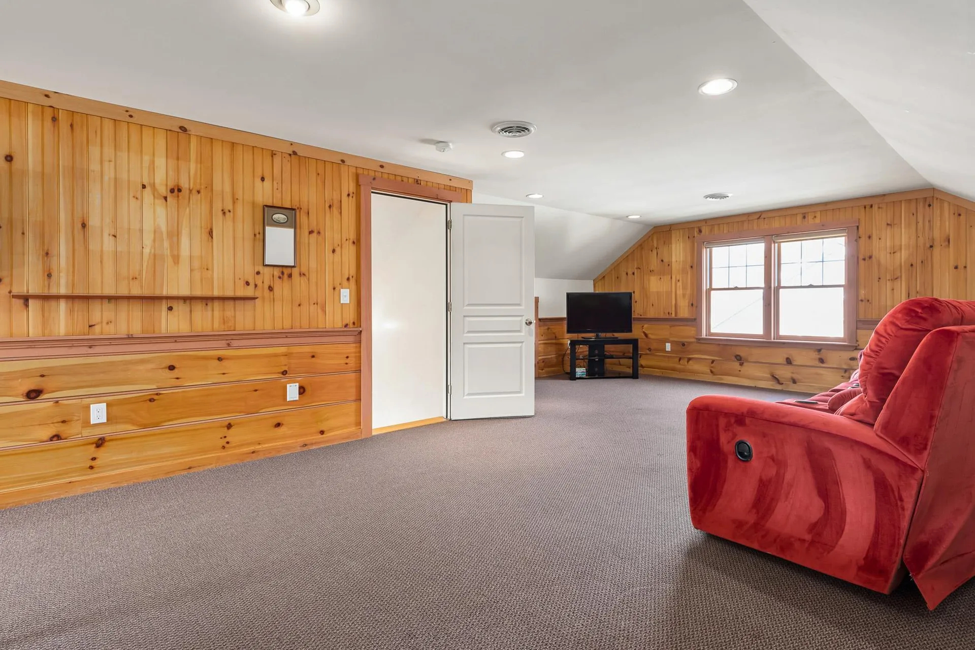 6 Dearborn Brook Circle Exeter NH 03833