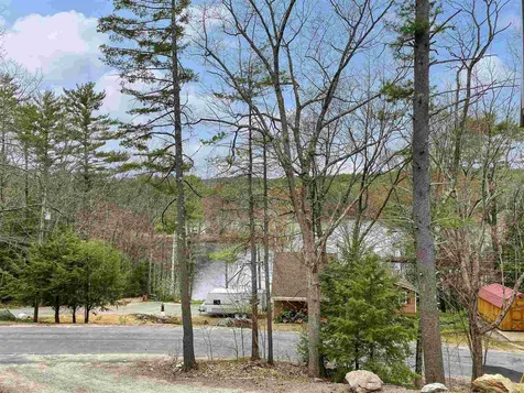 40 New Hampshire Drive Webster NH 03303