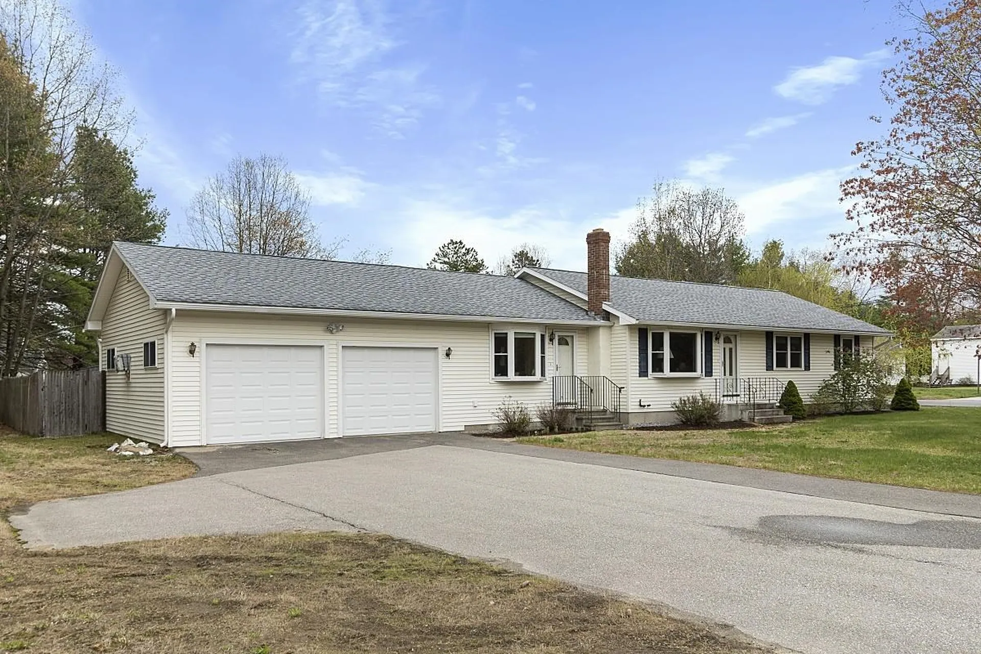 44 Hazen Road Bedford NH 03110