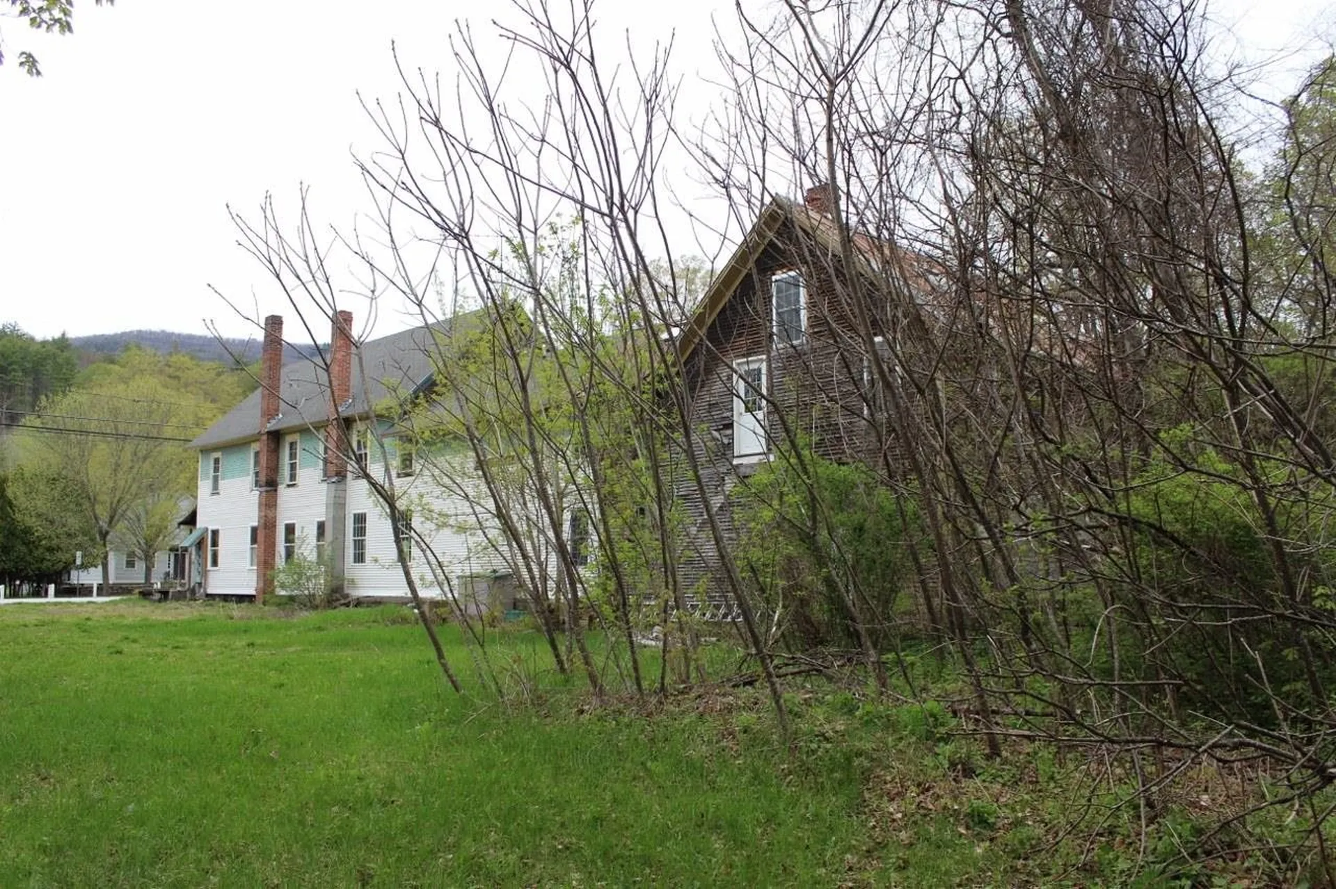 2069 Vt Route 106 Weathersfield VT 05151