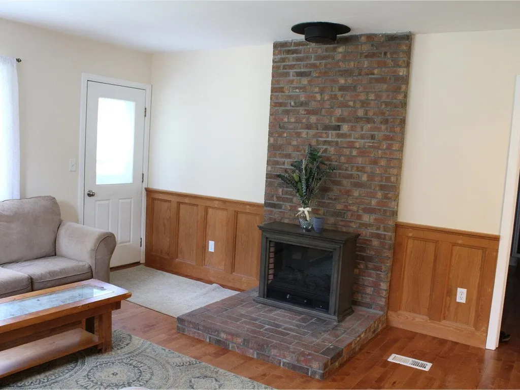 30 Algird Street Burlington VT 05408