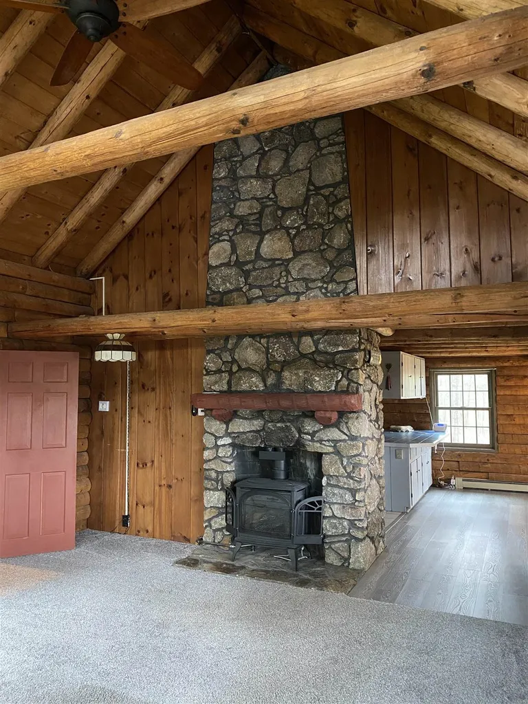 404 Bee Hole Road Loudon NH 03307