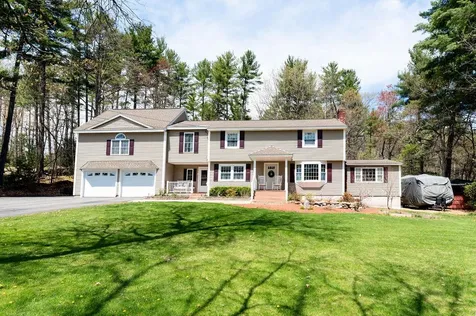 7 Twin Isles Road Londonderry NH 03053