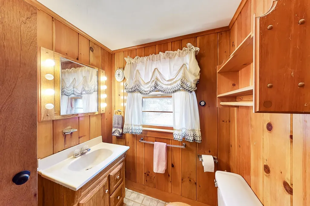 290 Kings Highway New Durham NH 03855
